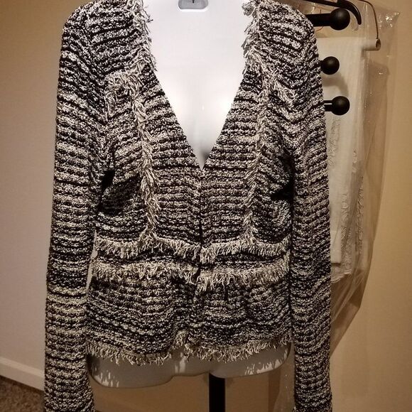 Sweater with fringe - Picture 1 of 2